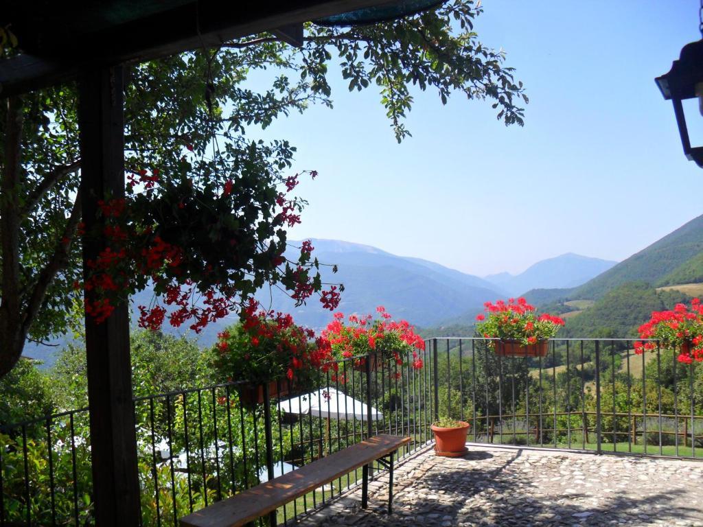 Vallo di Nera Agriturismo Roccagelli מראה חיצוני תמונה